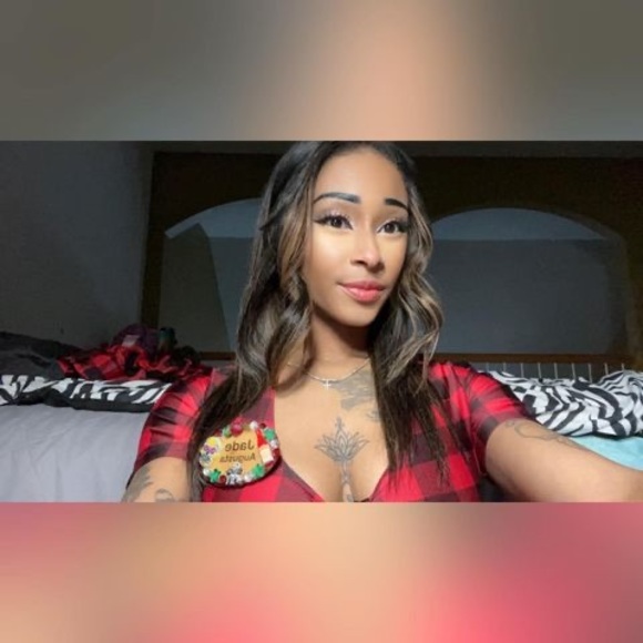 Meet your Posher, Jade - Picture 1 of 1